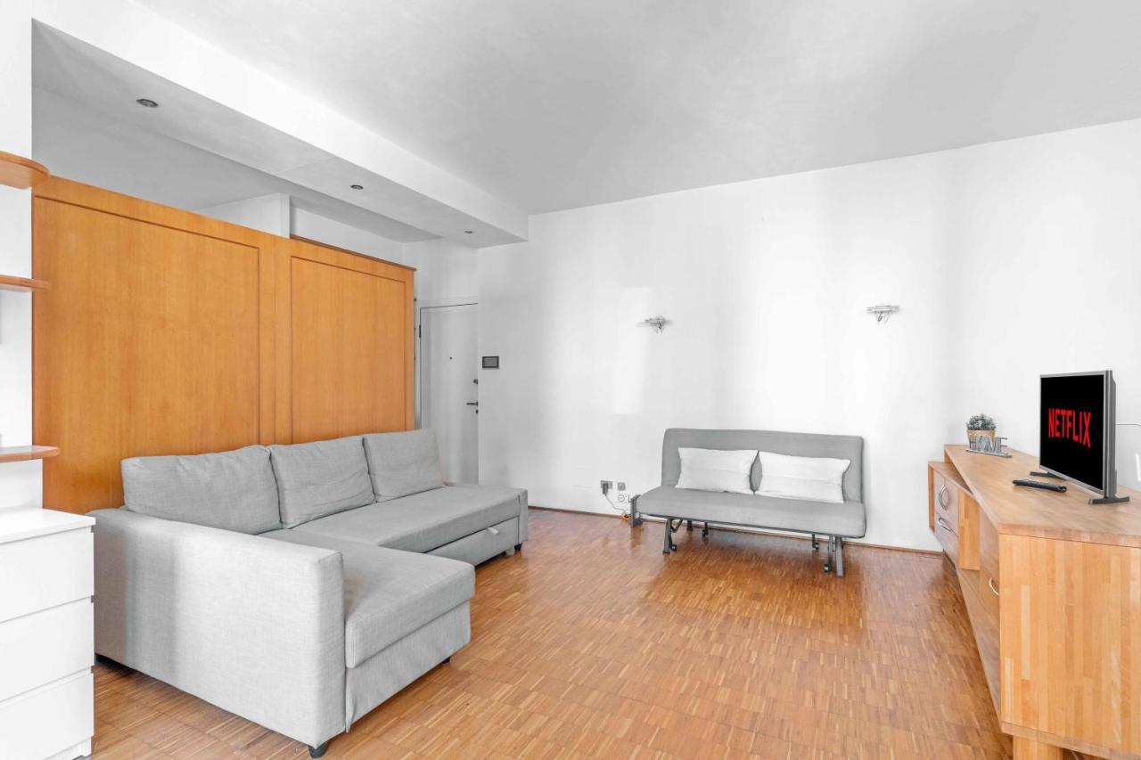 Pau10 -porta Romana - Duomo - Luxury Apartamento